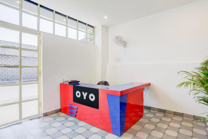 hotel o own roof