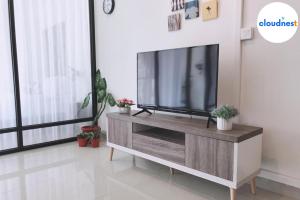 pinnacle kelana jaya by airhost