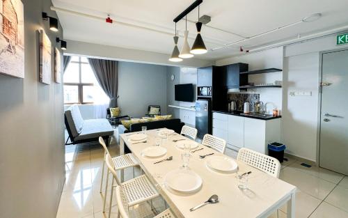pinnacle kelana jaya by airhost