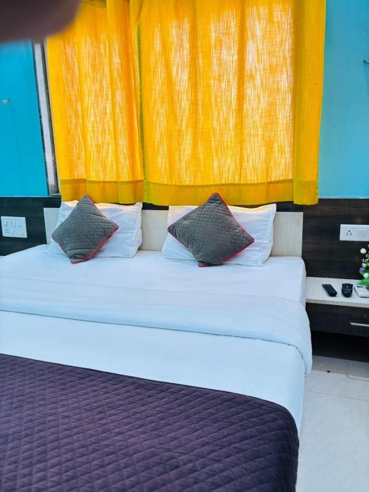 hotel pimprii stays pune