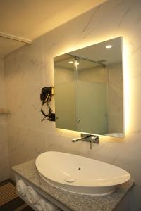 pristine pavilion hotel