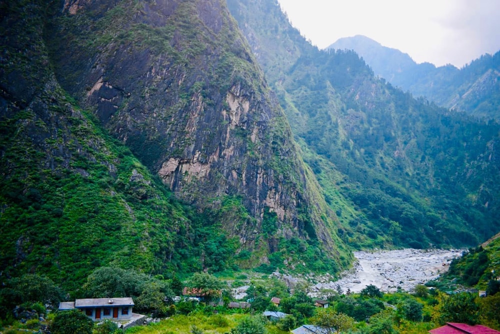 hotel himsarovar and restaurant