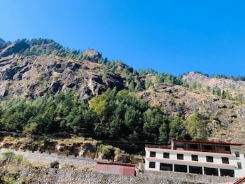 hotel himsarovar and restaurant