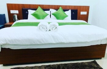 hotel himsarovar and restaurant