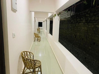 hotel himsarovar and restaurant