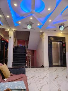 Hotel Banshi Wala,,2 star