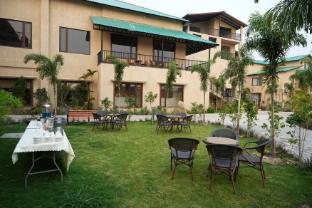 devsha jungle resort