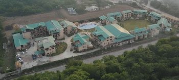 devsha jungle resort