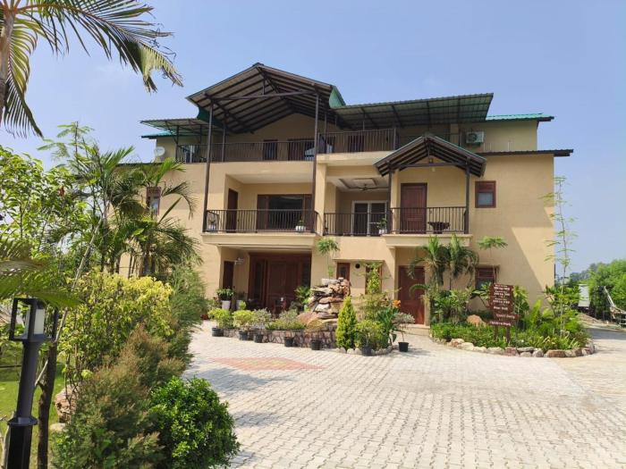 devsha jungle resort