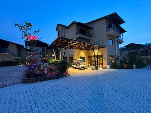 devsha jungle resort