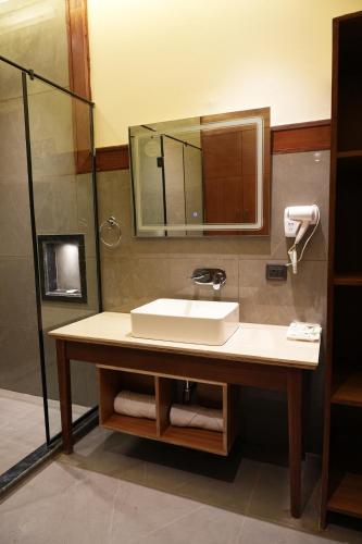 devsha jungle resort