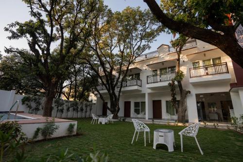 corbett hidden paradise