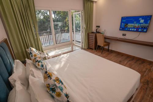 Corbett Hidden Paradise,,4 star