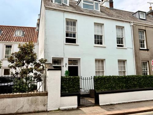 aquila house