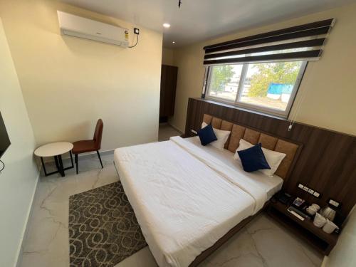 hotel soumya sarovar