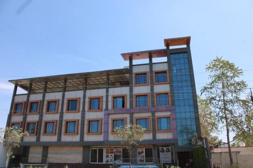 Avexia Premiere,,2 star