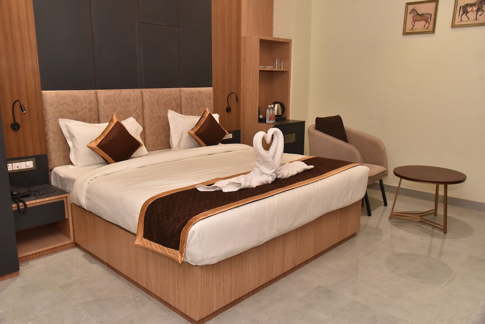 hotel jp inn sitapur