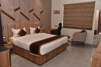 hotel jp inn sitapur