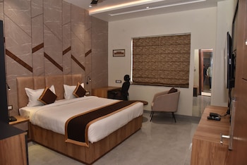 hotel jp inn sitapur