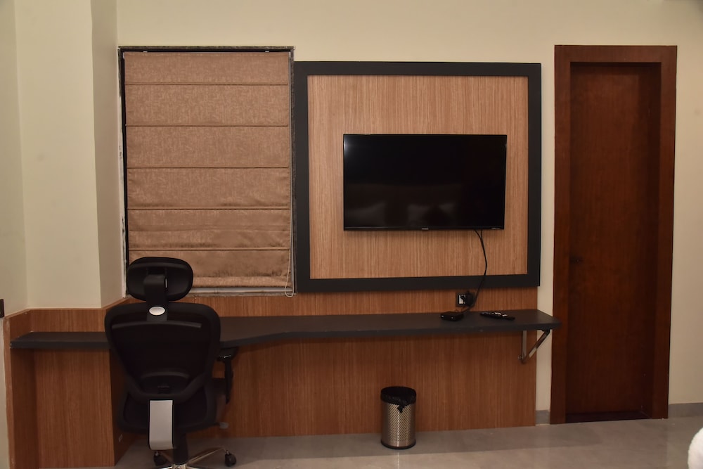 hotel jp inn sitapur