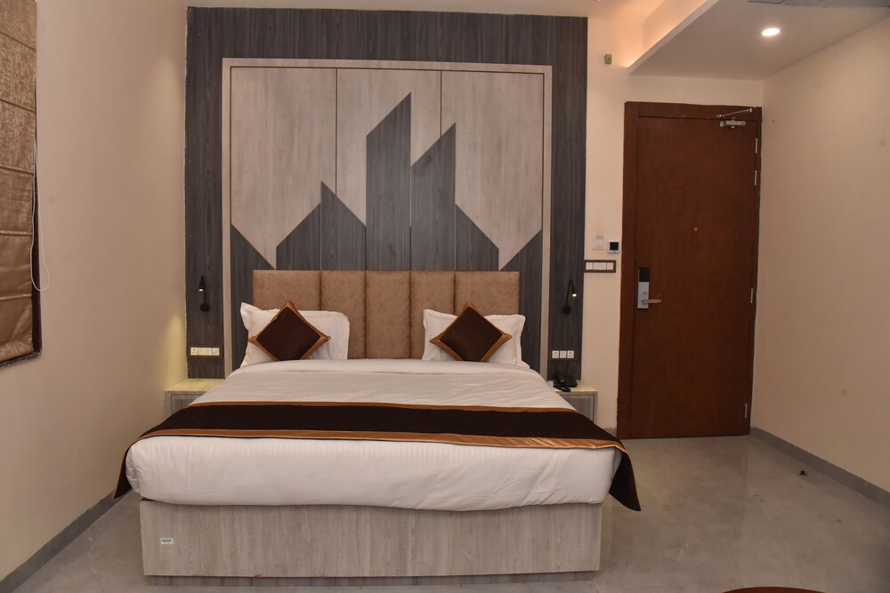 hotel jp inn sitapur