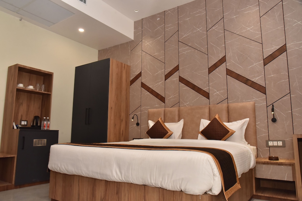 hotel jp inn sitapur