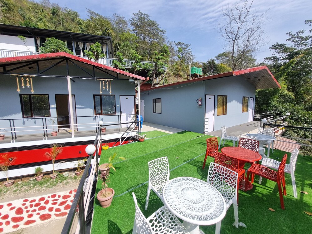 the seven hills resort