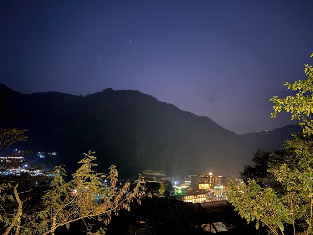 the seven hills resort