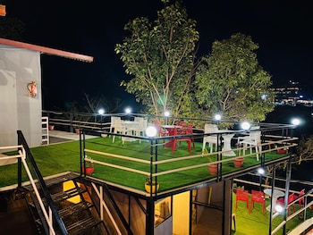 the seven hills resort