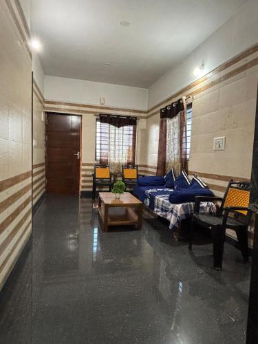 Punyabhoomi Home Stay,,3 star