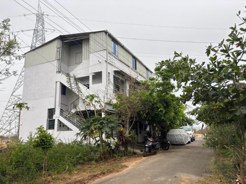 Punyabhoomi Home Stay,,3 star