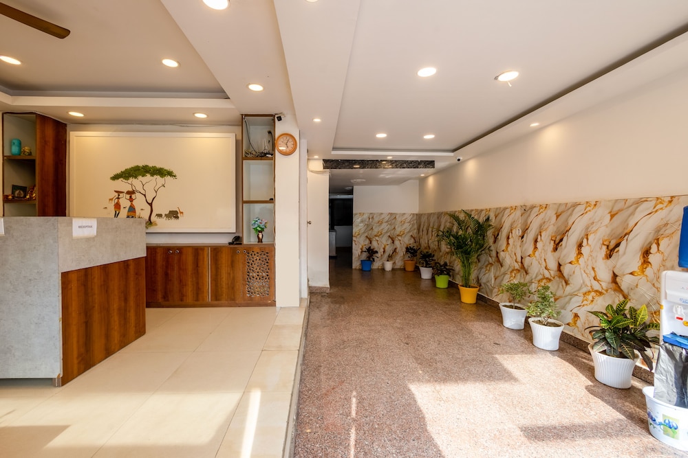 hotel the classic inn noida sec 70