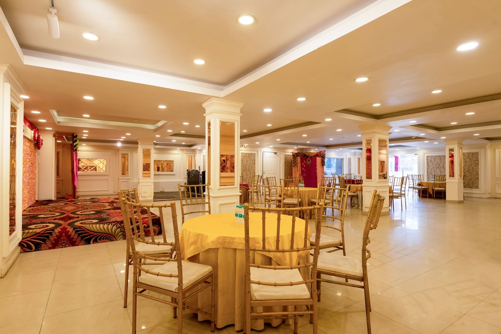 hotel the classic inn noida sec 70