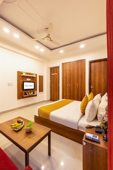 hotel the classic inn noida sec 70