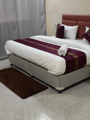 The Kashi Stays,,3 star