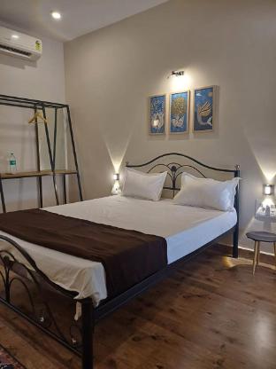 seafront beach cottage alibag