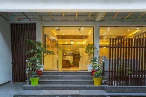 hotel sandal woods
