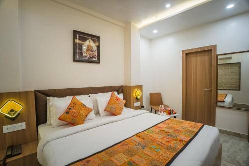 hotel sandal woods