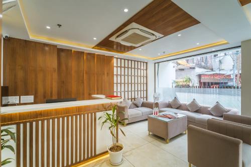 hotel sandal woods