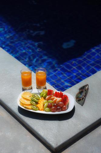 The Foothills Escape,,5 star