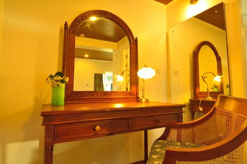 the tredis heritage by the lake