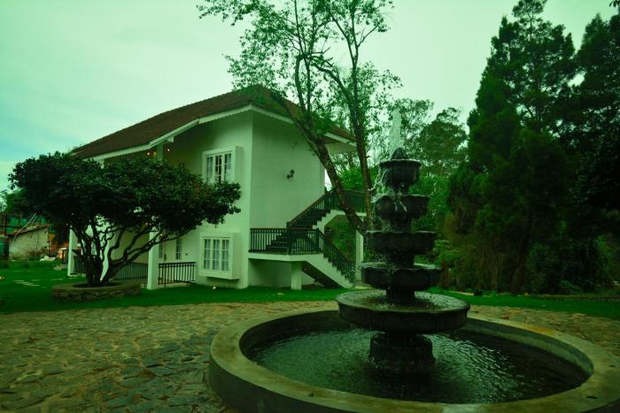the tredis heritage by the lake