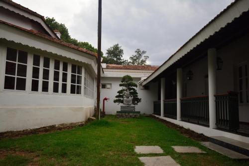 the tredis heritage by the lake