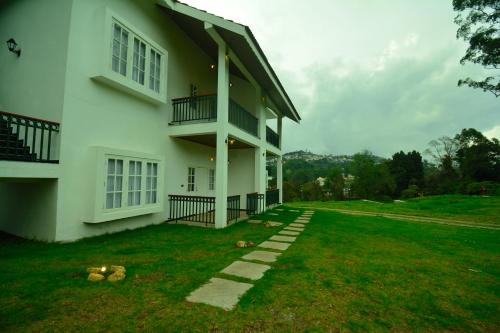 the tredis heritage by the lake