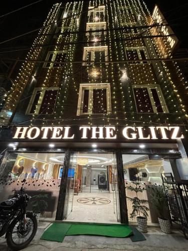 Hotel Glitz,,3 star