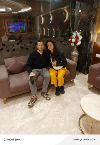 Hotel Glitz,,3 star