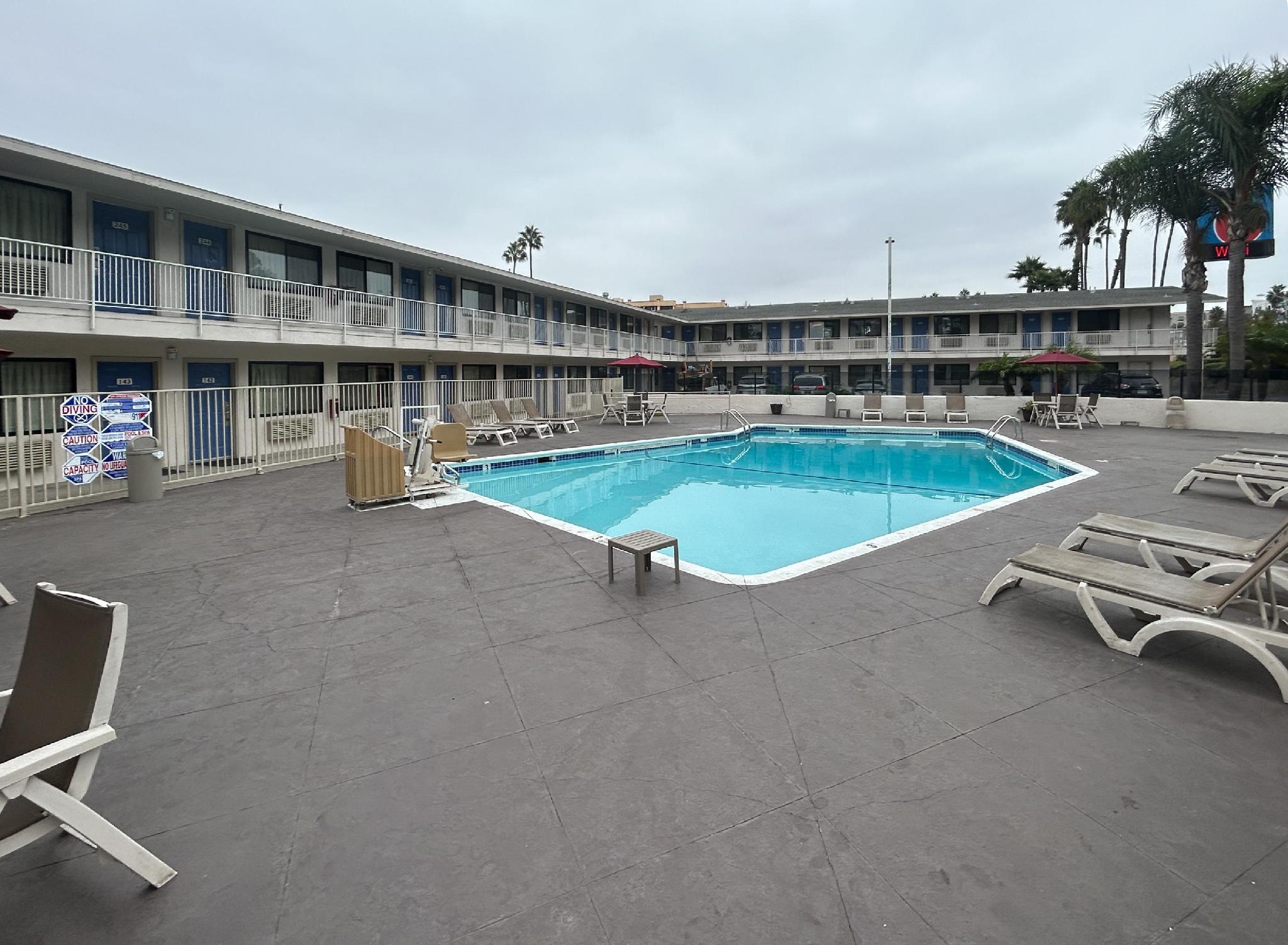 studio6 san diego ca hotel circle mission valley