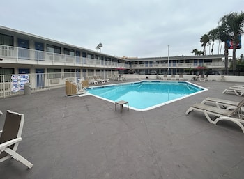 studio6 san diego ca hotel circle mission valley