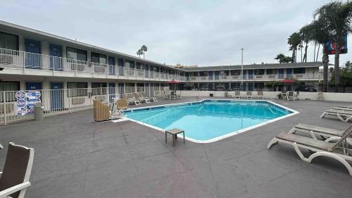 studio6 san diego ca hotel circle mission valley