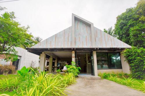 ko lanta amantra hostels women only